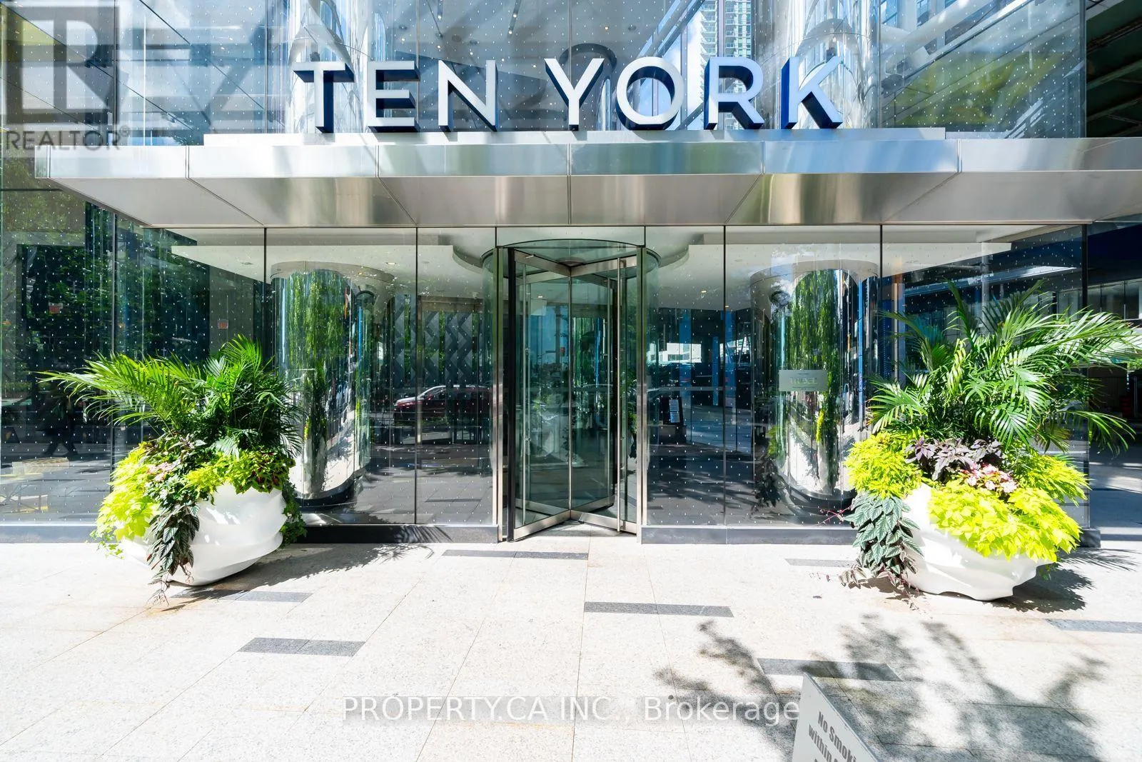 1903 - 10 YORK STREET