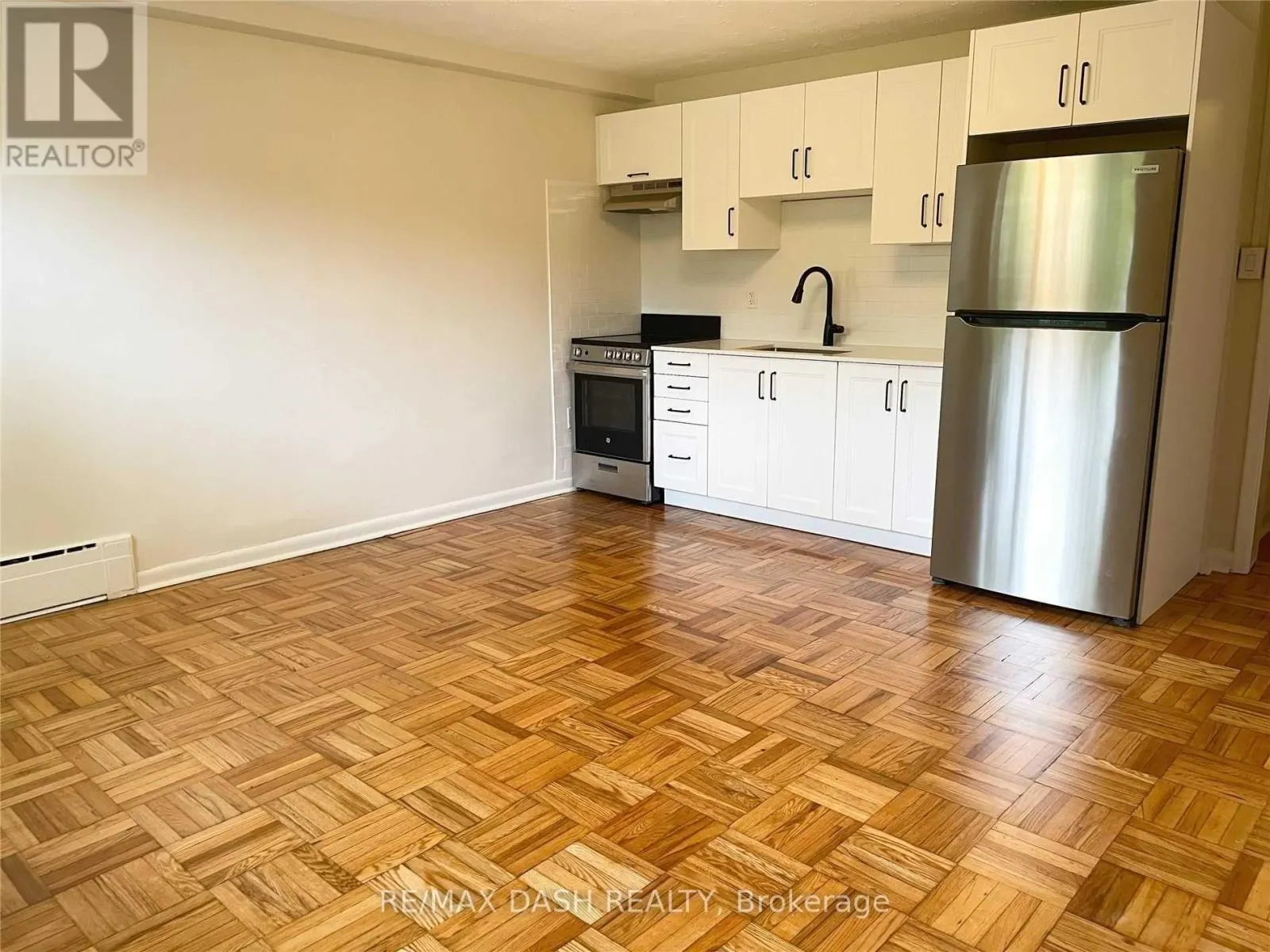 LOWER - 79 GREENSIDES AVENUE