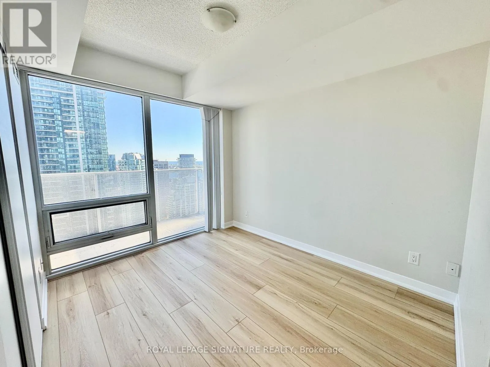 3404 - 88 HARBOUR STREET