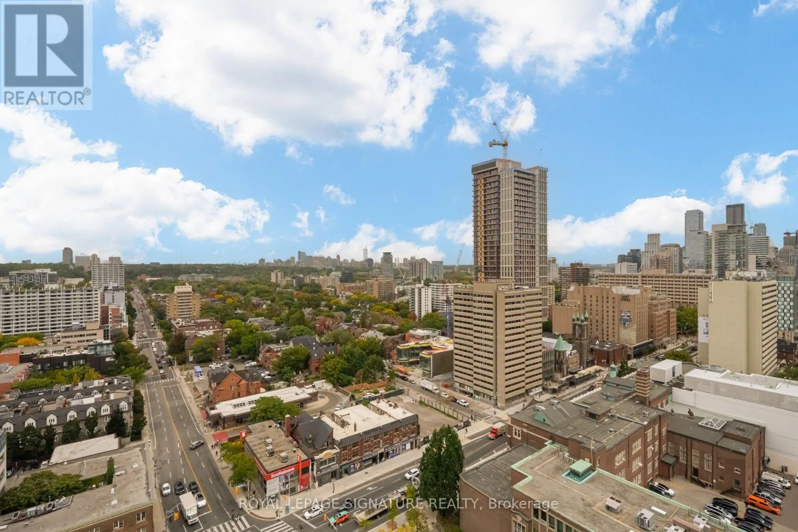612 - 736 SPADINA AVENUE