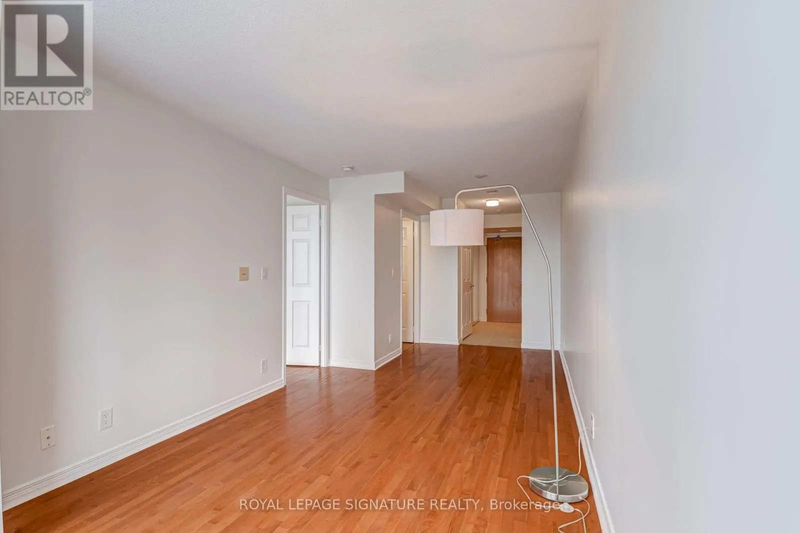 612 - 736 SPADINA AVENUE
