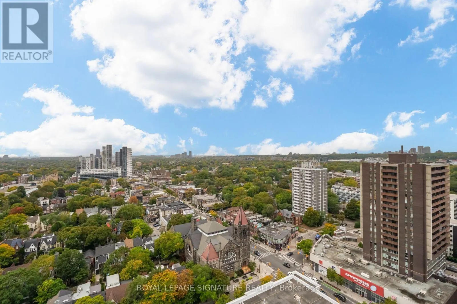 612 - 736 SPADINA AVENUE