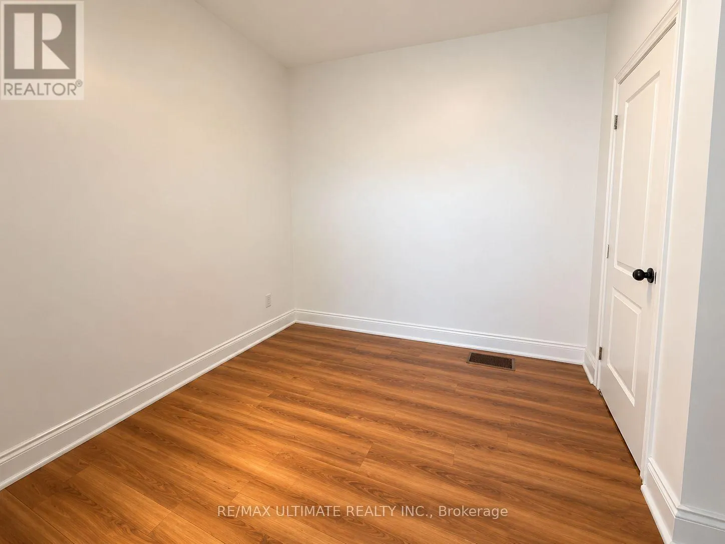 B - 406A BLOOR STREET W