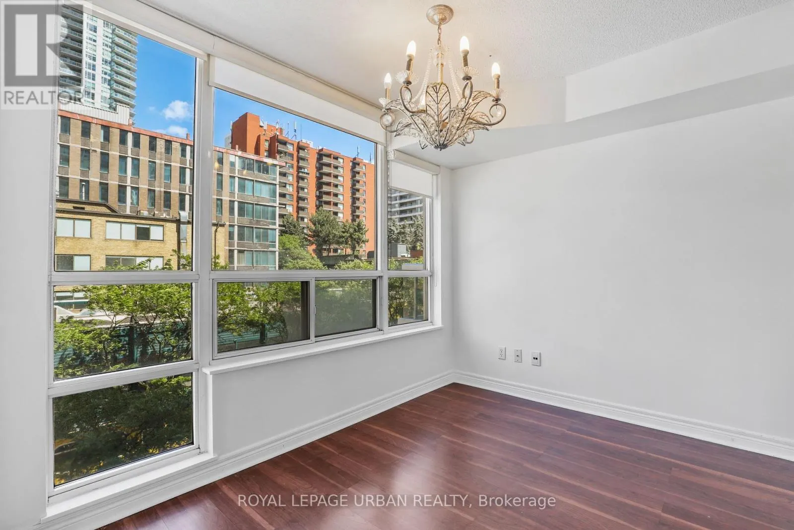 506 - 43 EGLINTON AVENUE E
