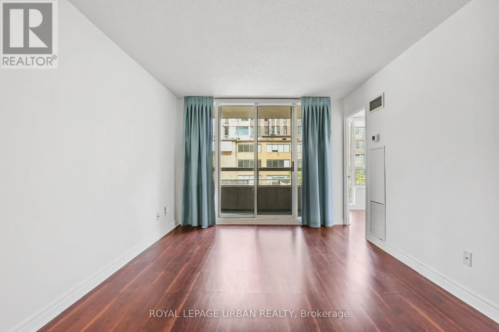 506 - 43 EGLINTON AVENUE E