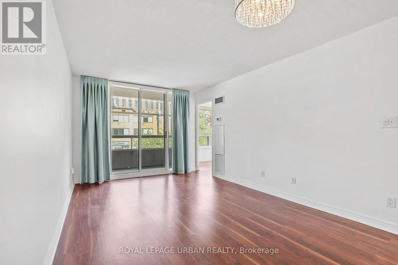 506 - 43 EGLINTON AVENUE E