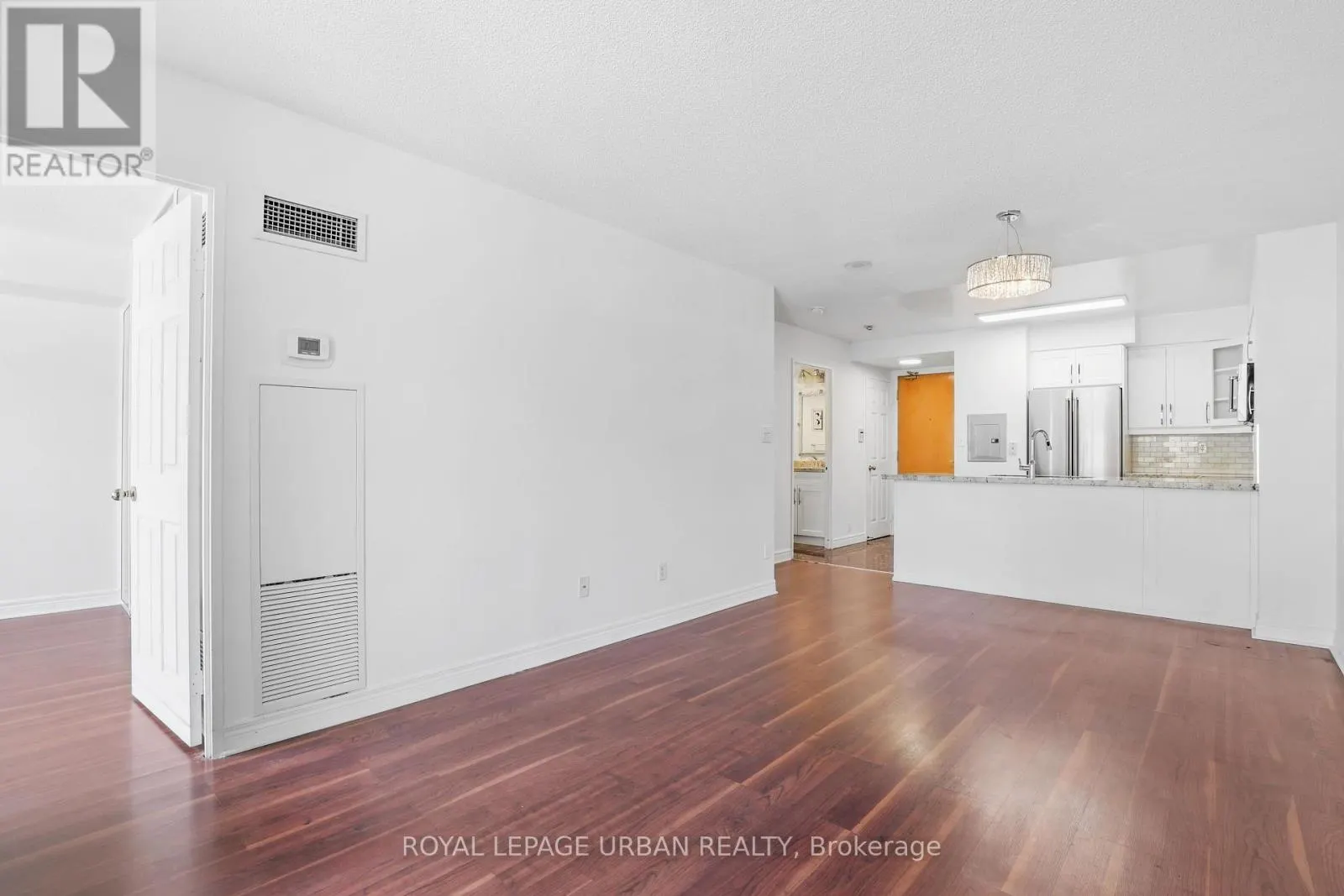 506 - 43 EGLINTON AVENUE E