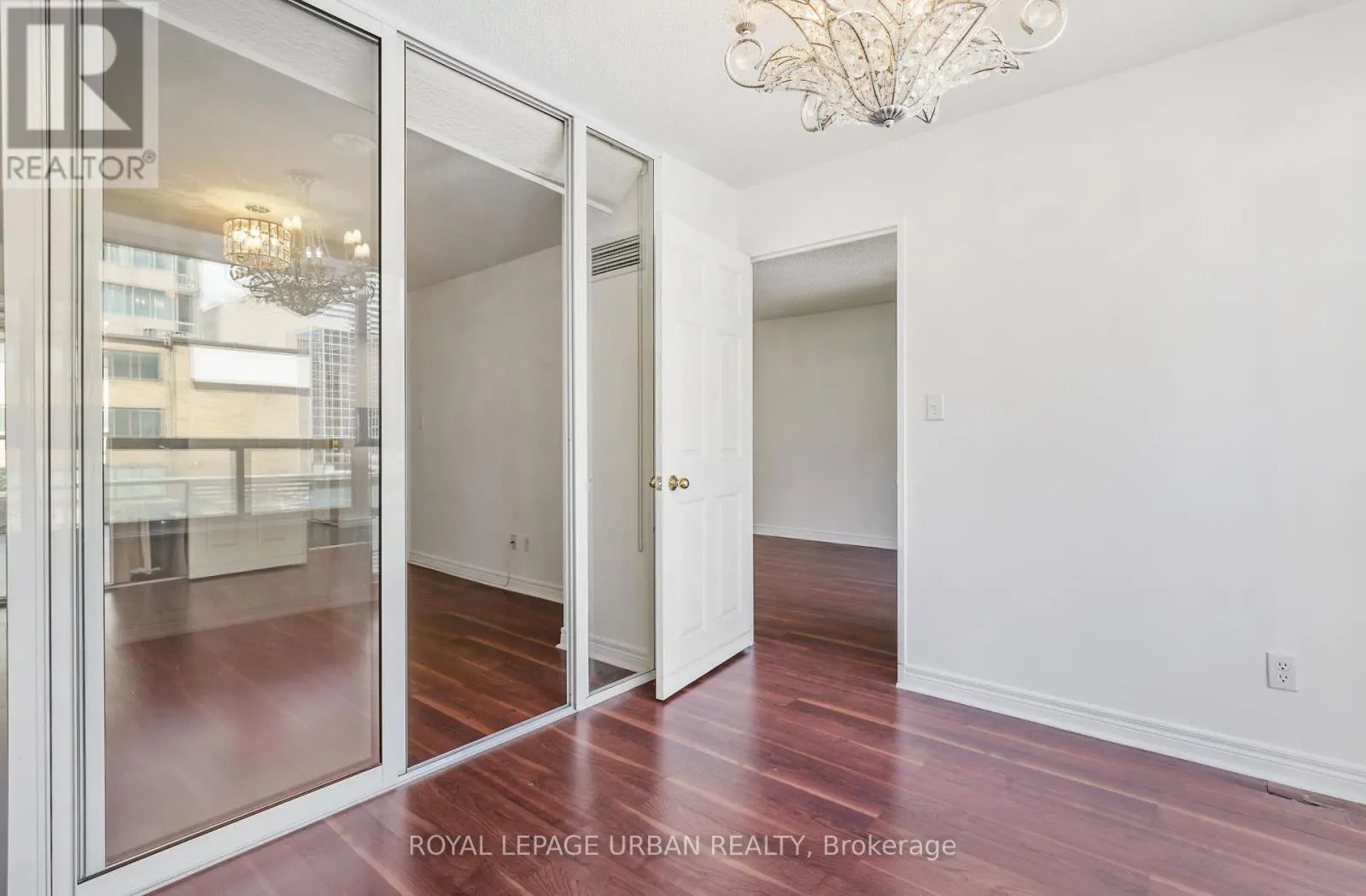 506 - 43 EGLINTON AVENUE E
