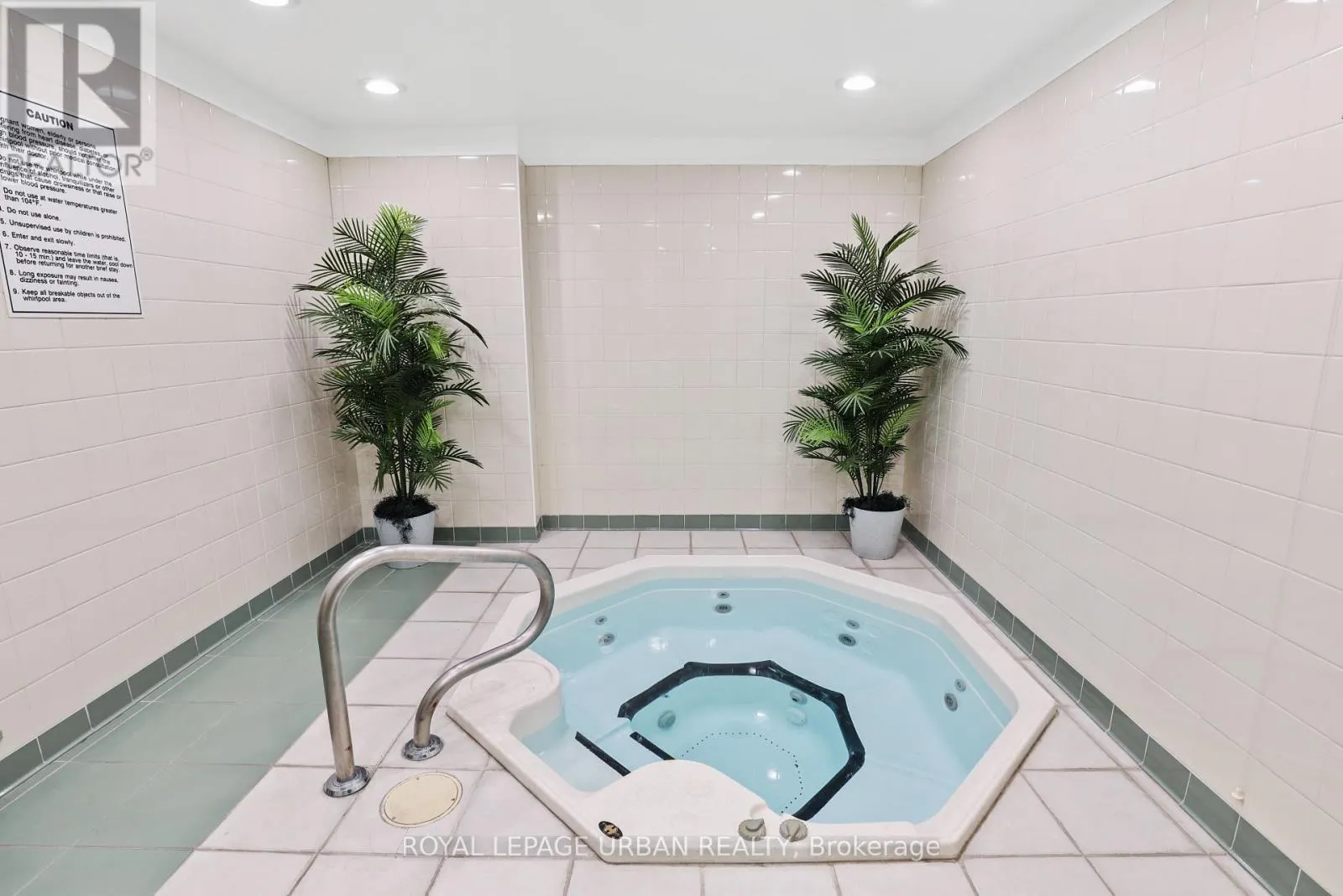 506 - 43 EGLINTON AVENUE E