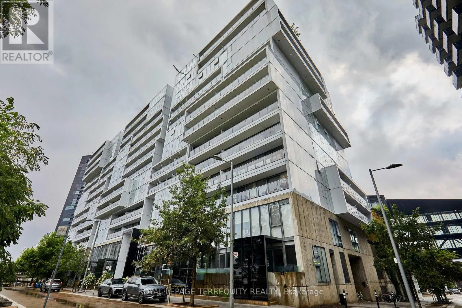 702 - 32 TROLLEY CRESCENT