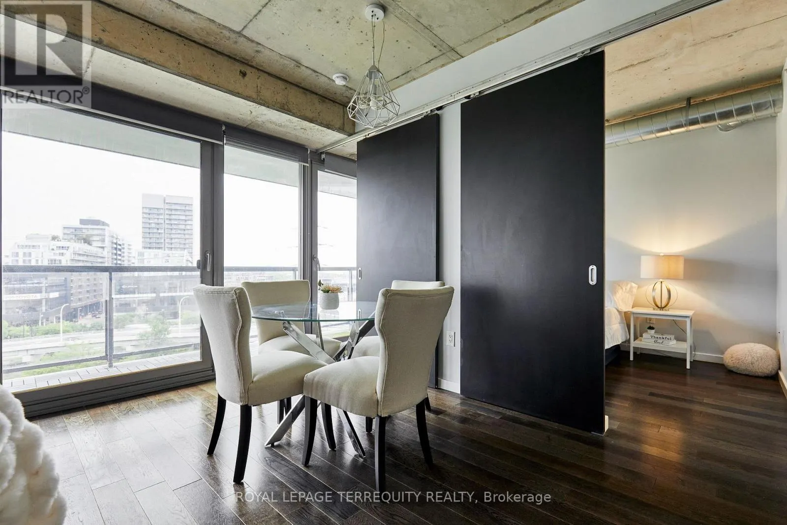 702 - 32 TROLLEY CRESCENT