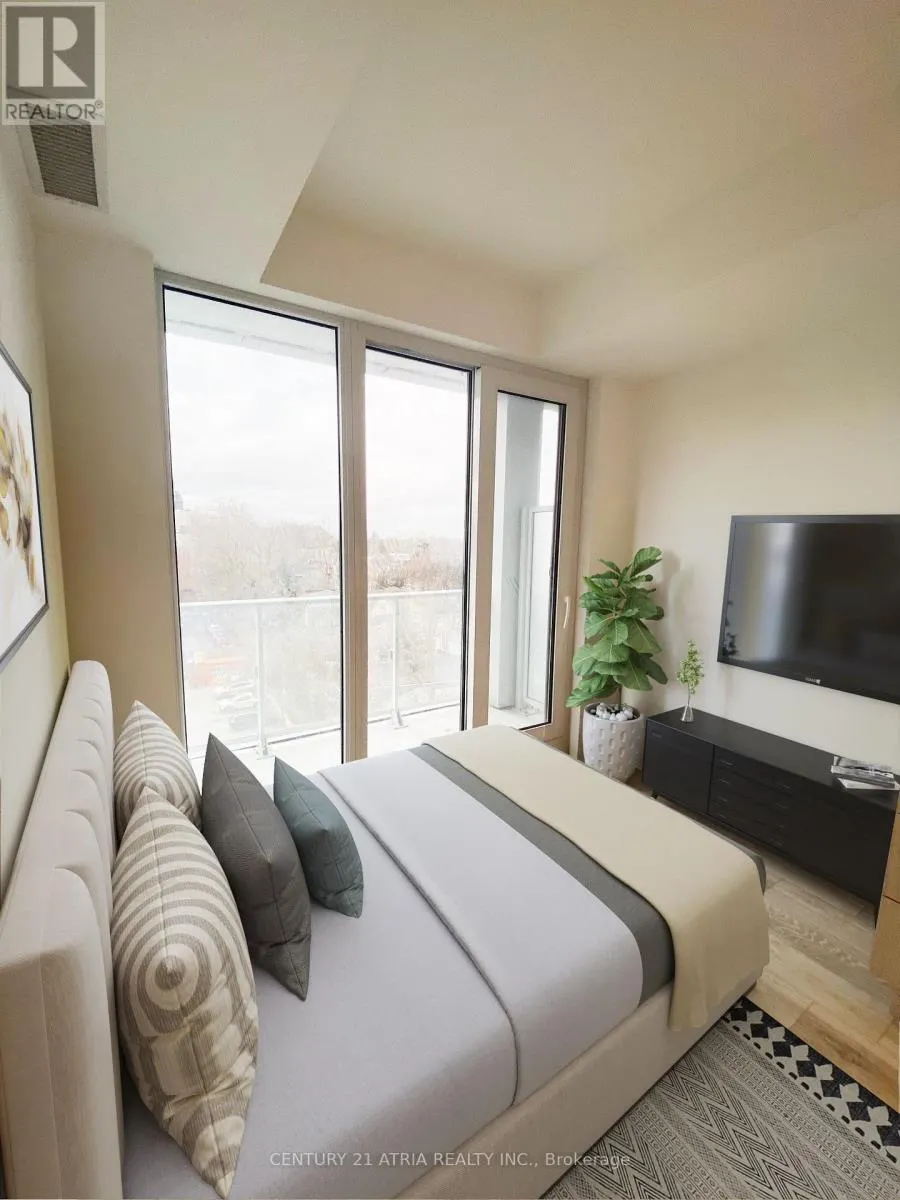 829 - 2020 BATHURST STREET