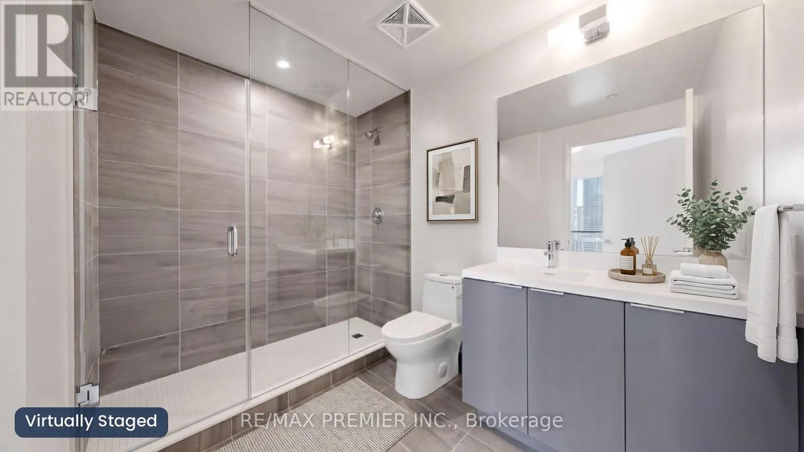 400 KING STREET W