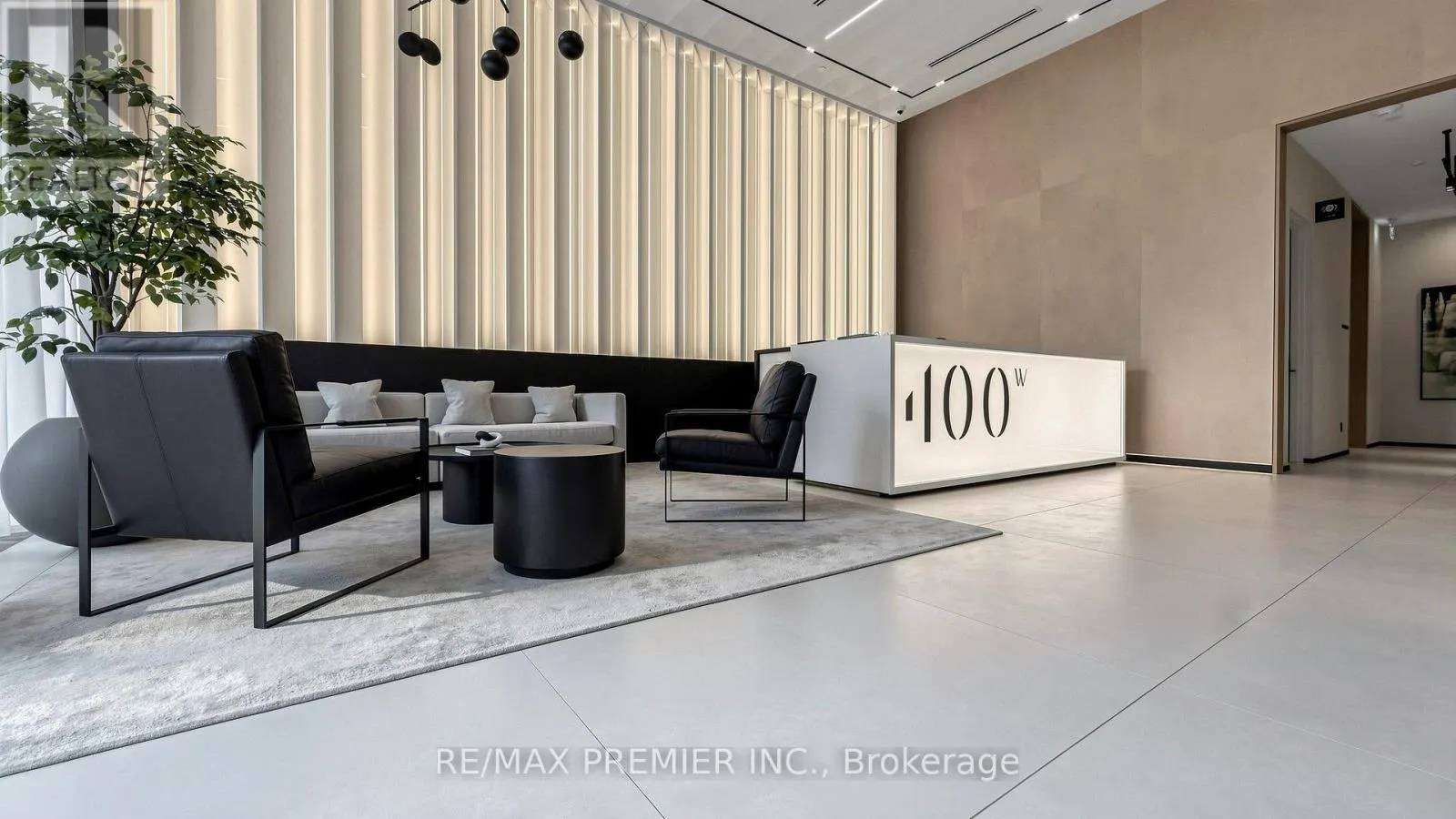 400 KING STREET W