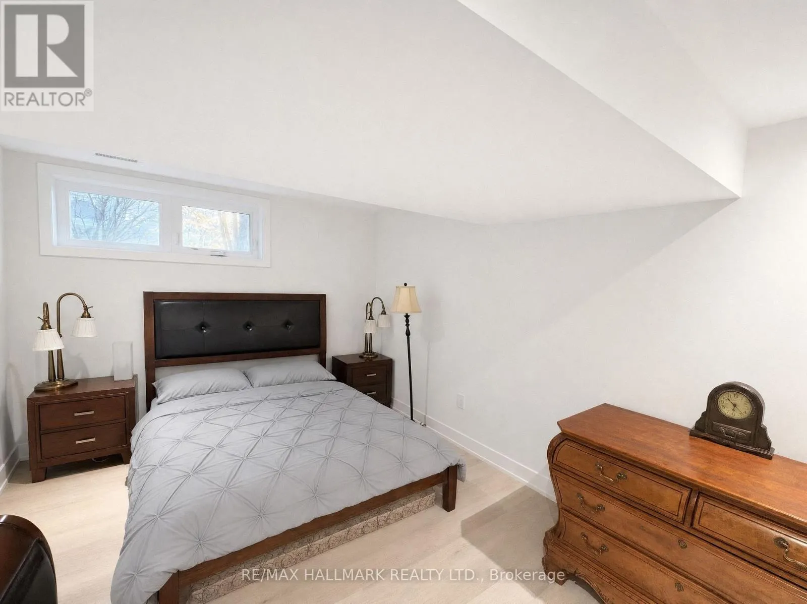 BSMT - 42 MILLGATE CRESCENT