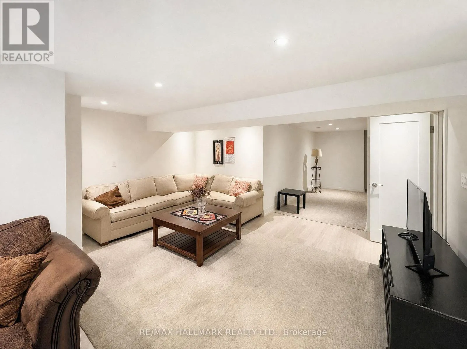 BSMT - 42 MILLGATE CRESCENT