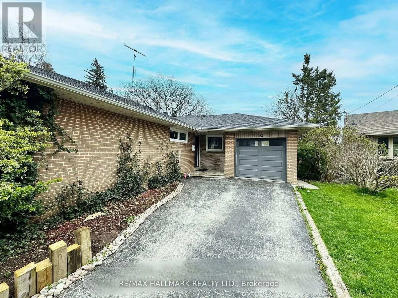 BSMT - 42 MILLGATE CRESCENT