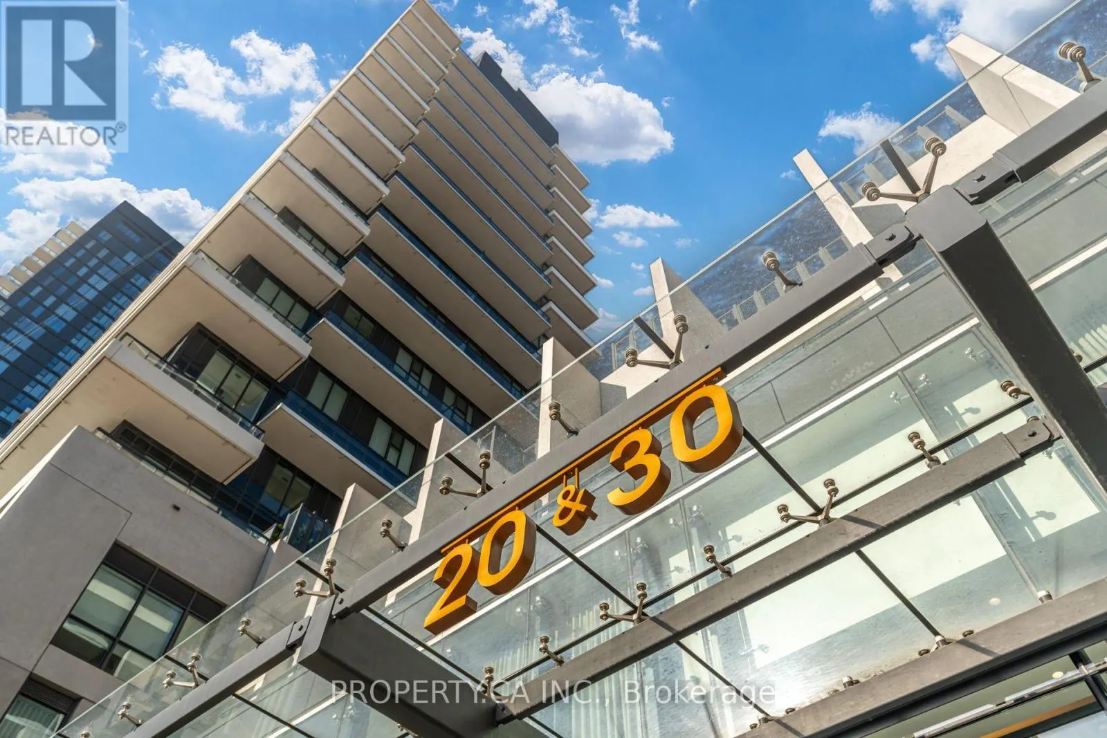 2402 - 30 INN ON THE PARK DRIVE