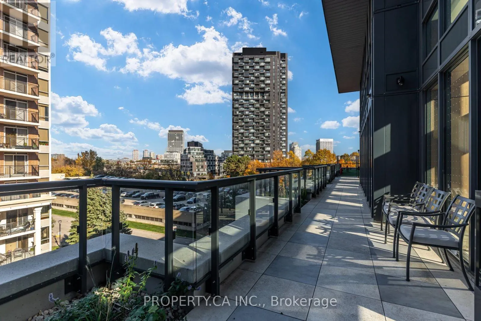 2402 - 30 INN ON THE PARK DRIVE