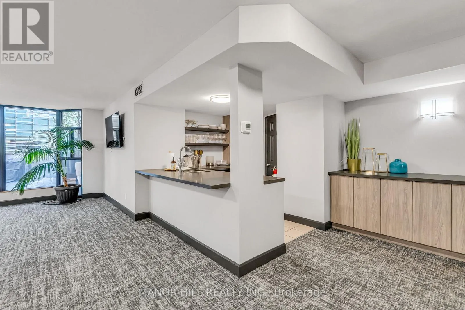 803 - 1331 BAY STREET