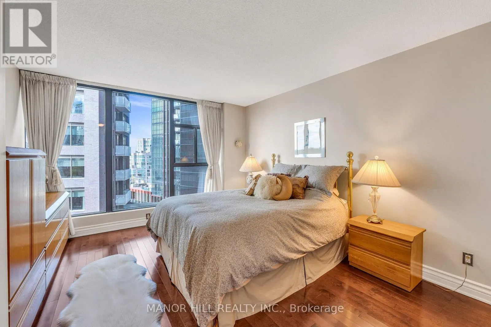 803 - 1331 BAY STREET