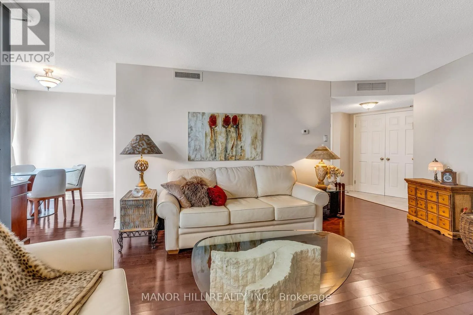 803 - 1331 BAY STREET
