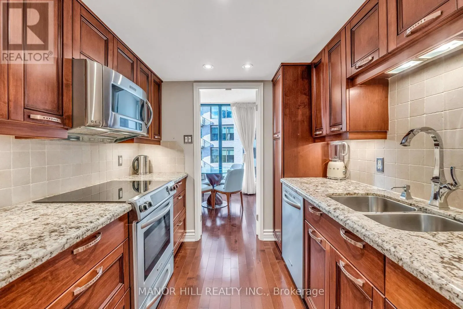 803 - 1331 BAY STREET