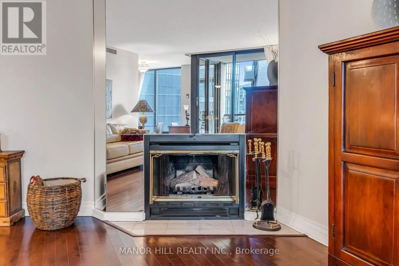 803 - 1331 BAY STREET