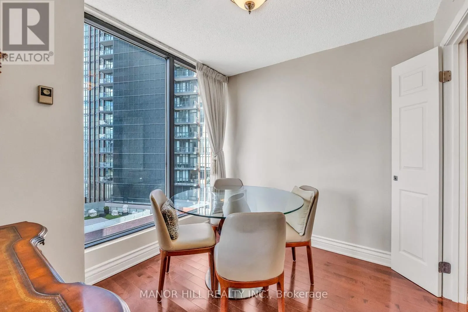 803 - 1331 BAY STREET