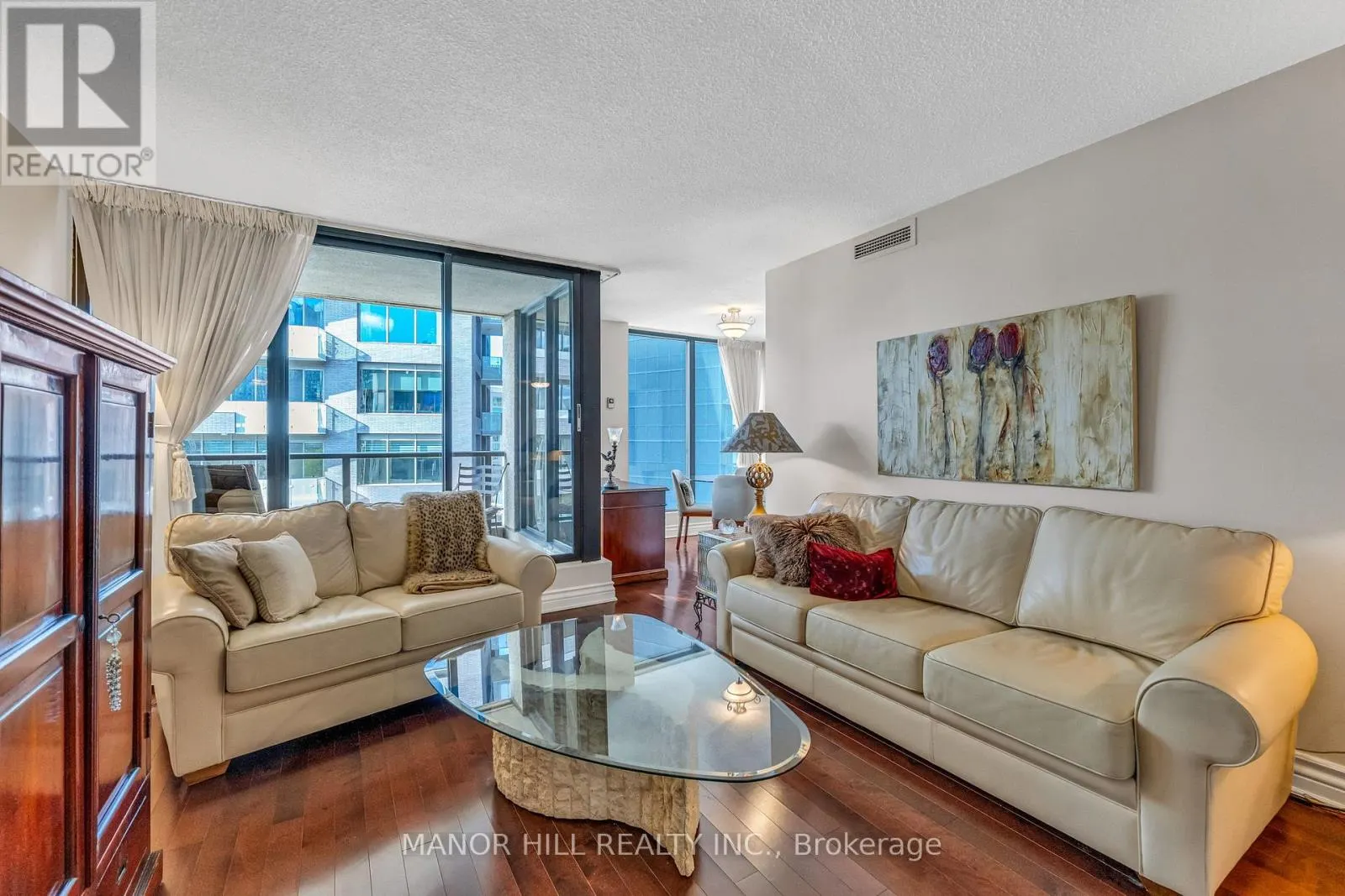 803 - 1331 BAY STREET