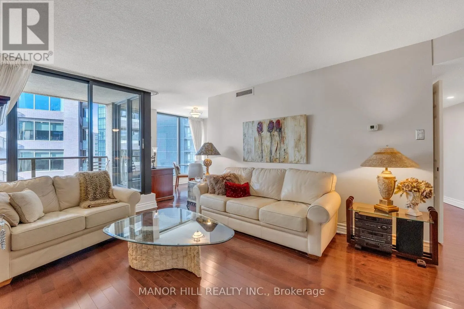 803 - 1331 BAY STREET