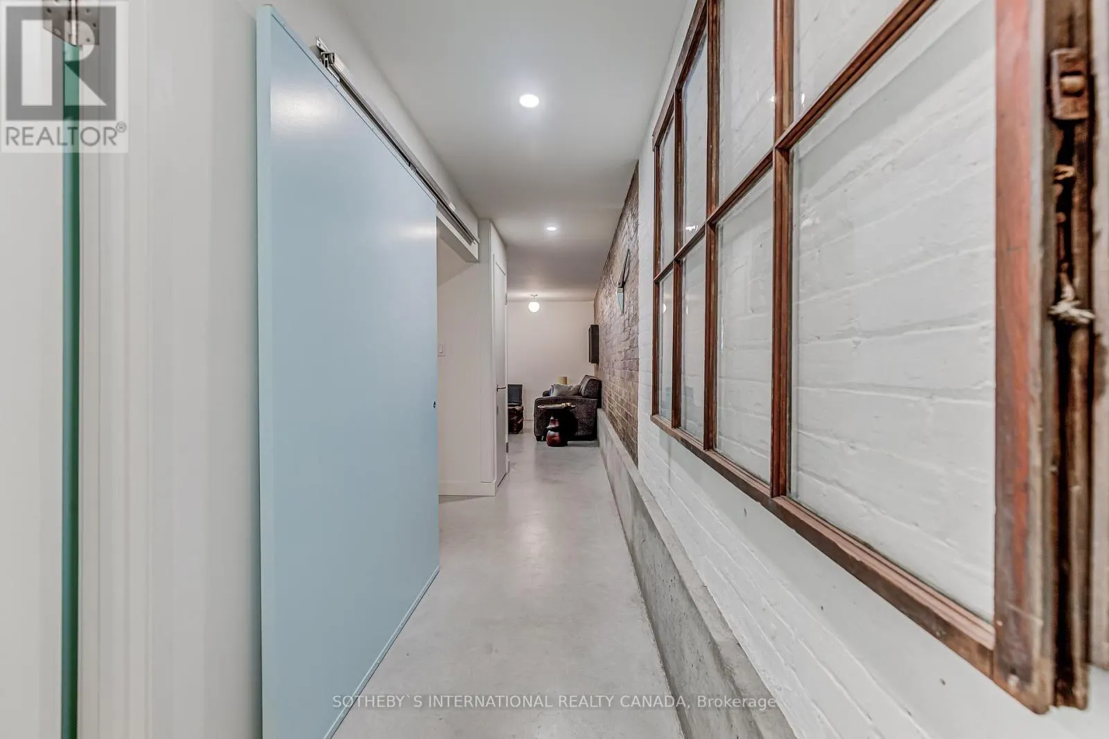 1 - 324 MARKHAM STREET