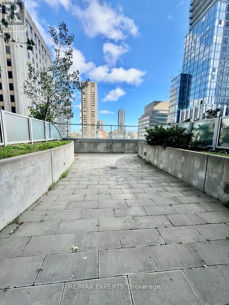 509 - 386 YONGE STREET