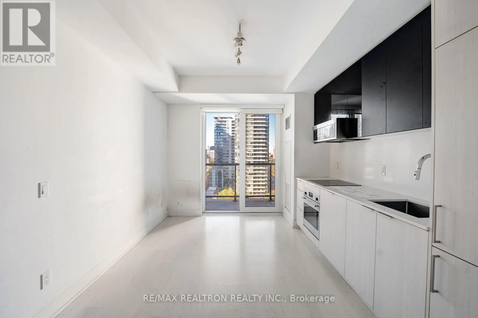 1506 - 308 JARVIS STREET