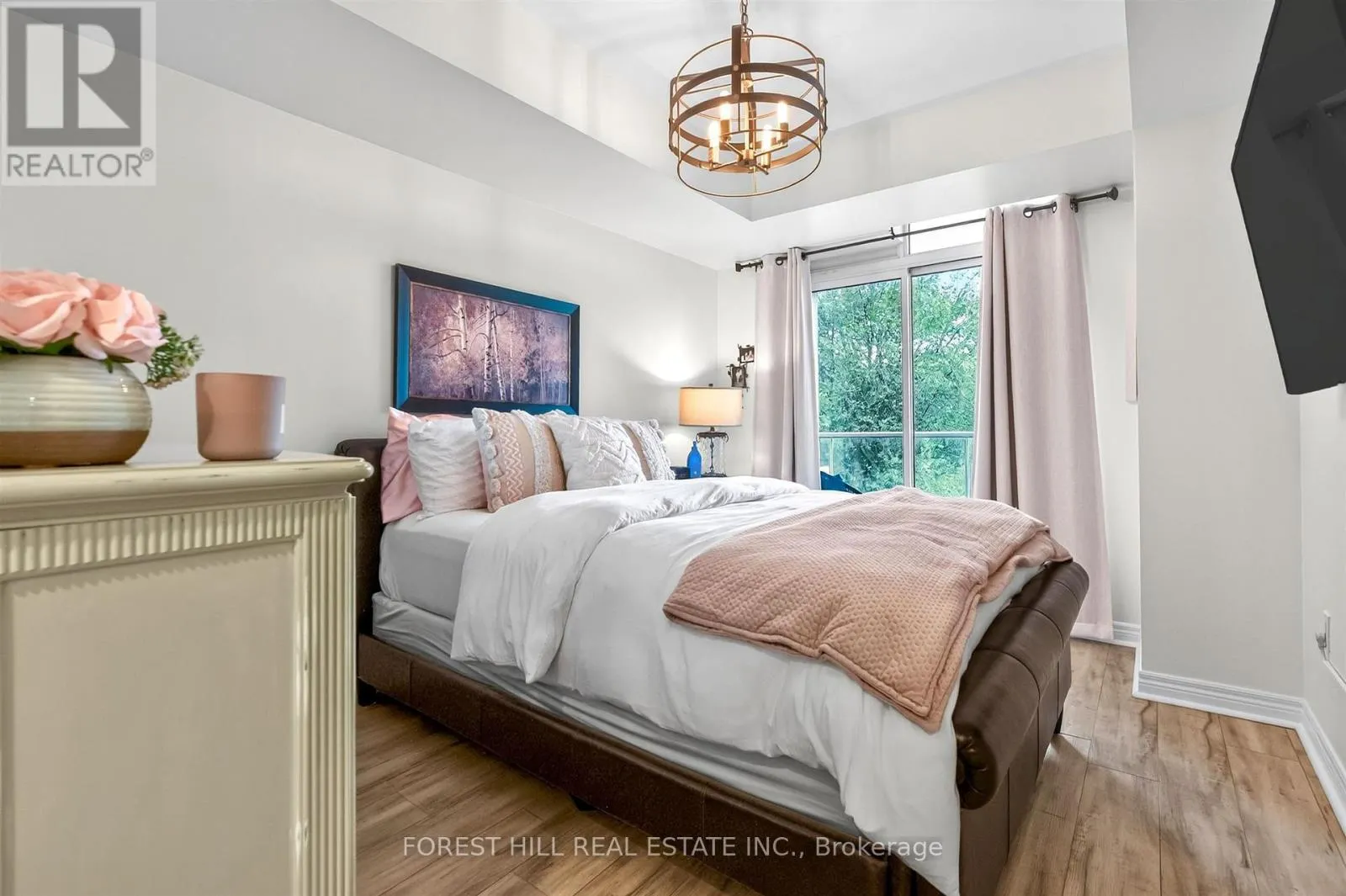 508 - 2 EDITH DRIVE