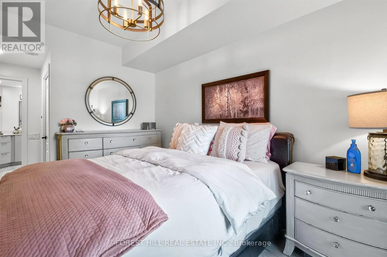 508 - 2 EDITH DRIVE