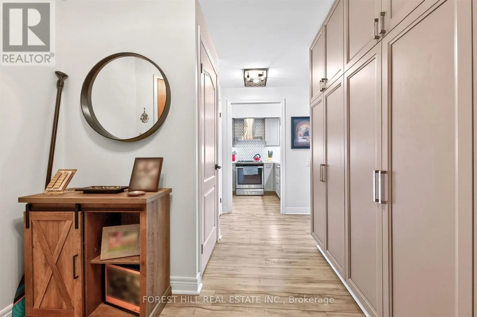 508 - 2 EDITH DRIVE