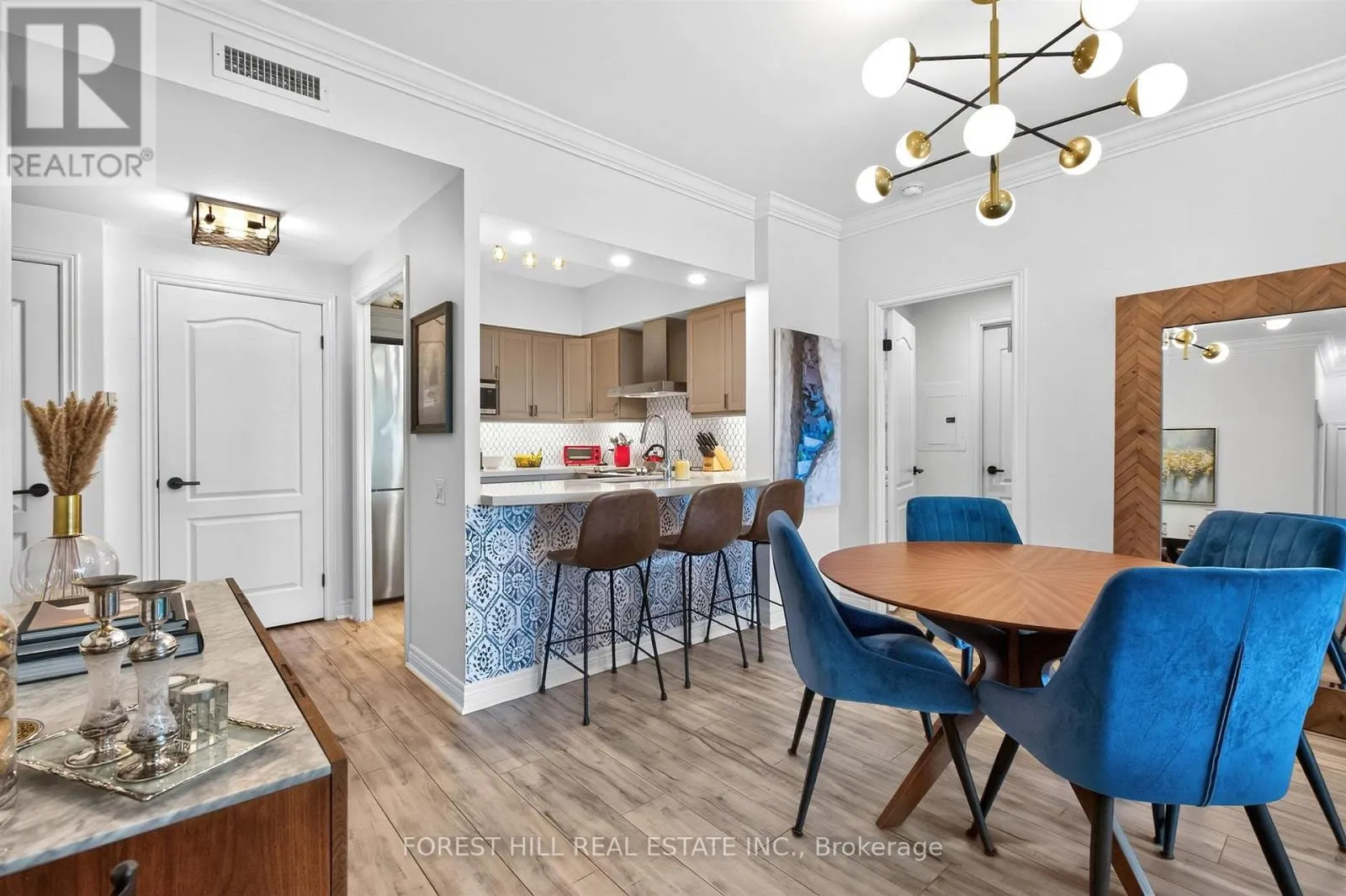 508 - 2 EDITH DRIVE