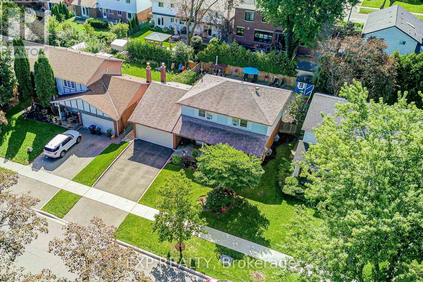 17 RUSTYWOOD DRIVE