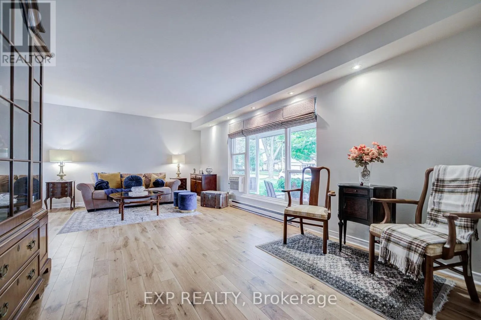 17 RUSTYWOOD DRIVE