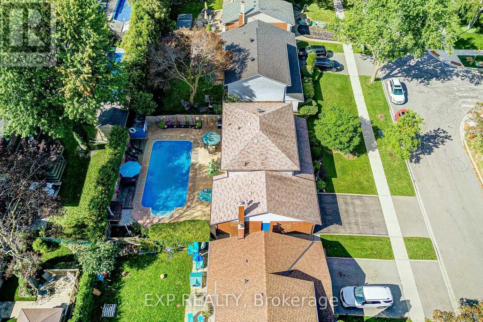 17 RUSTYWOOD DRIVE