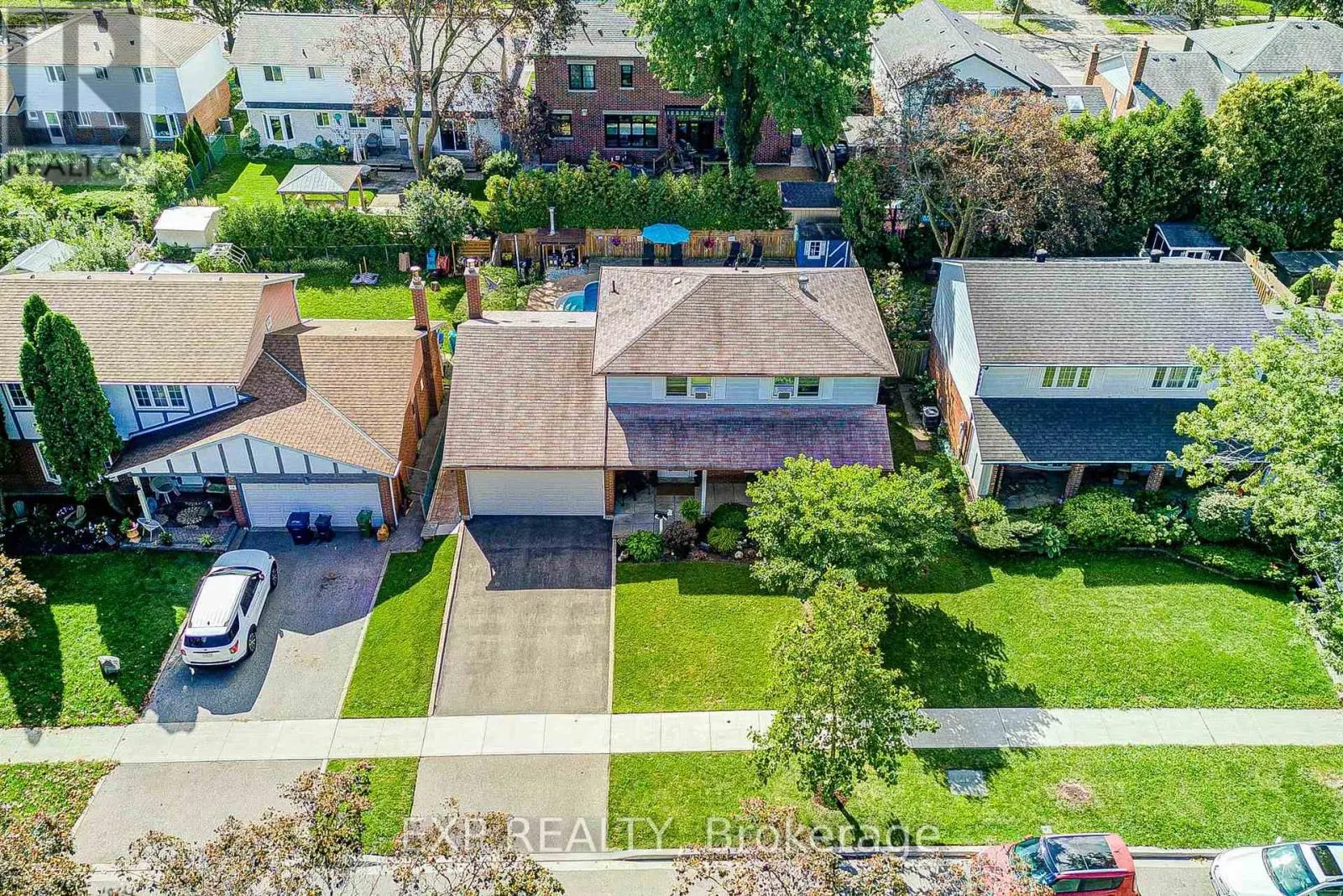 17 RUSTYWOOD DRIVE