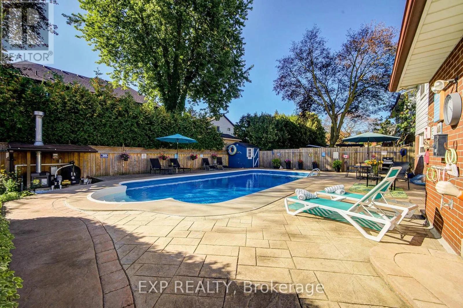 17 RUSTYWOOD DRIVE