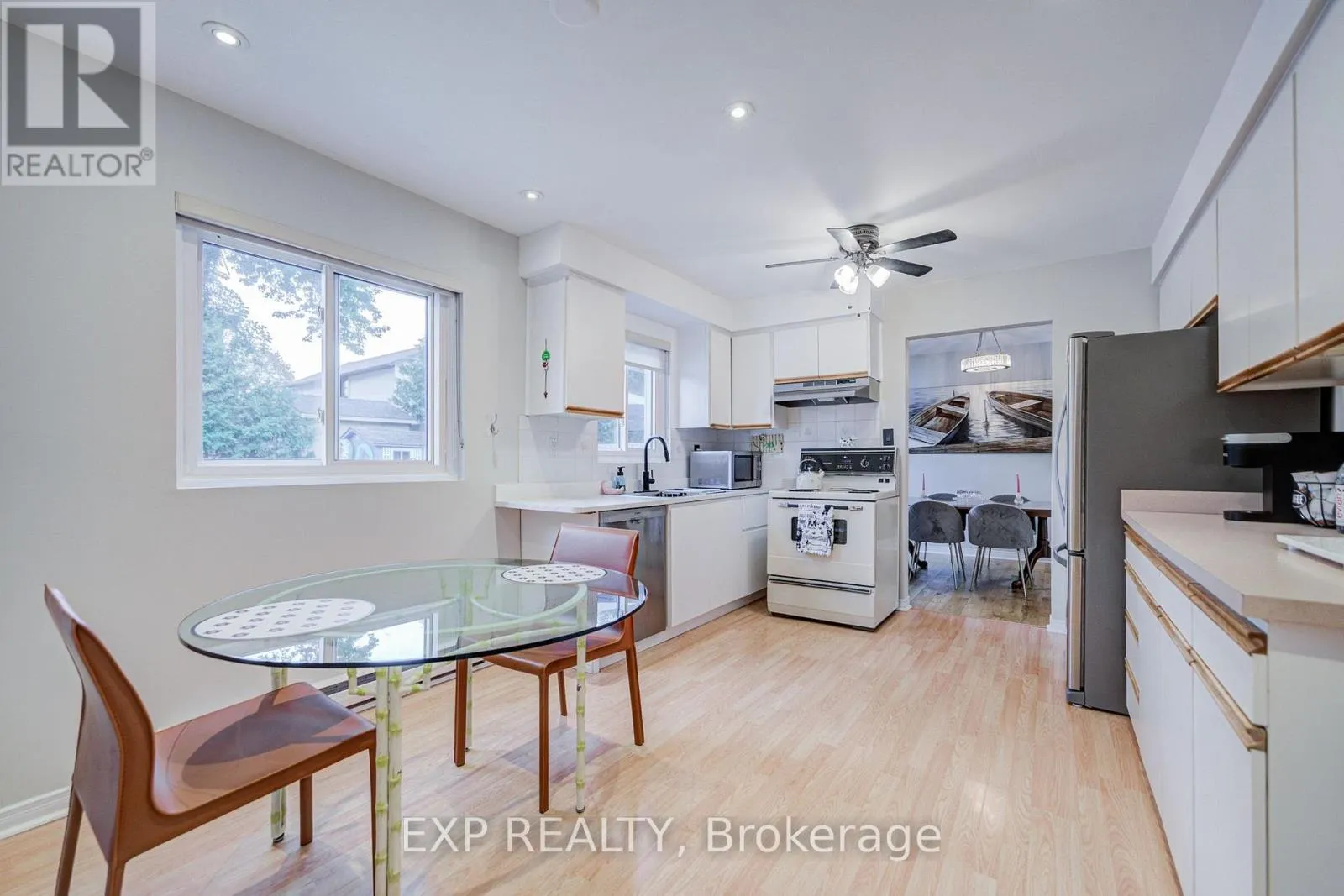17 RUSTYWOOD DRIVE