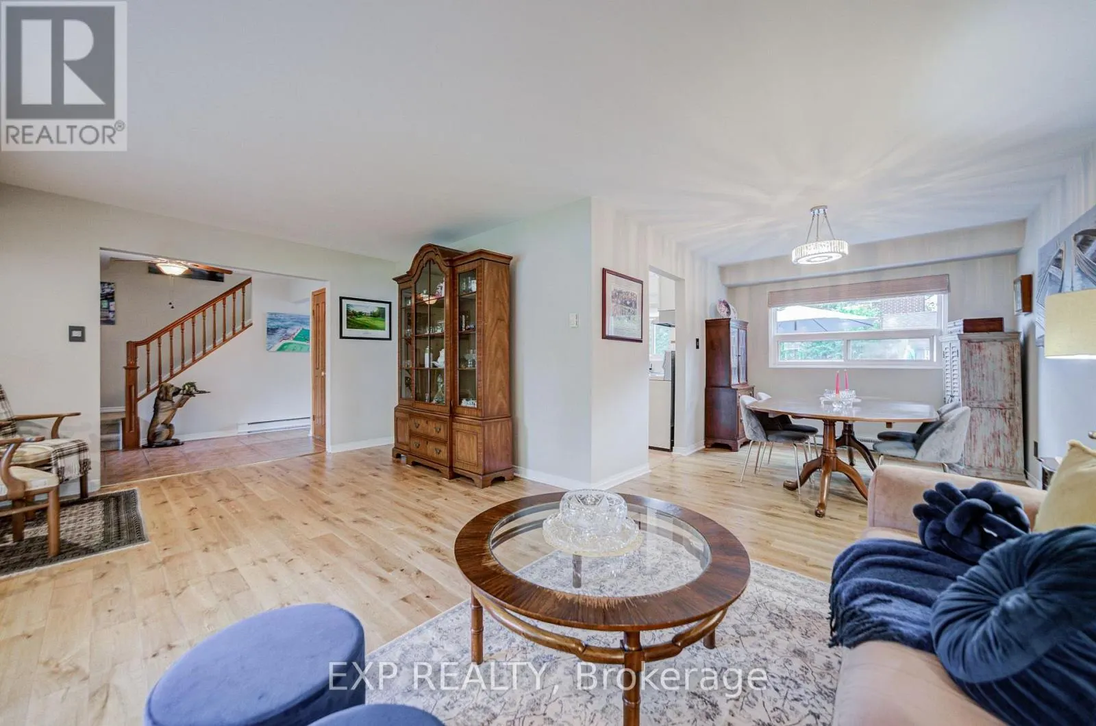 17 RUSTYWOOD DRIVE