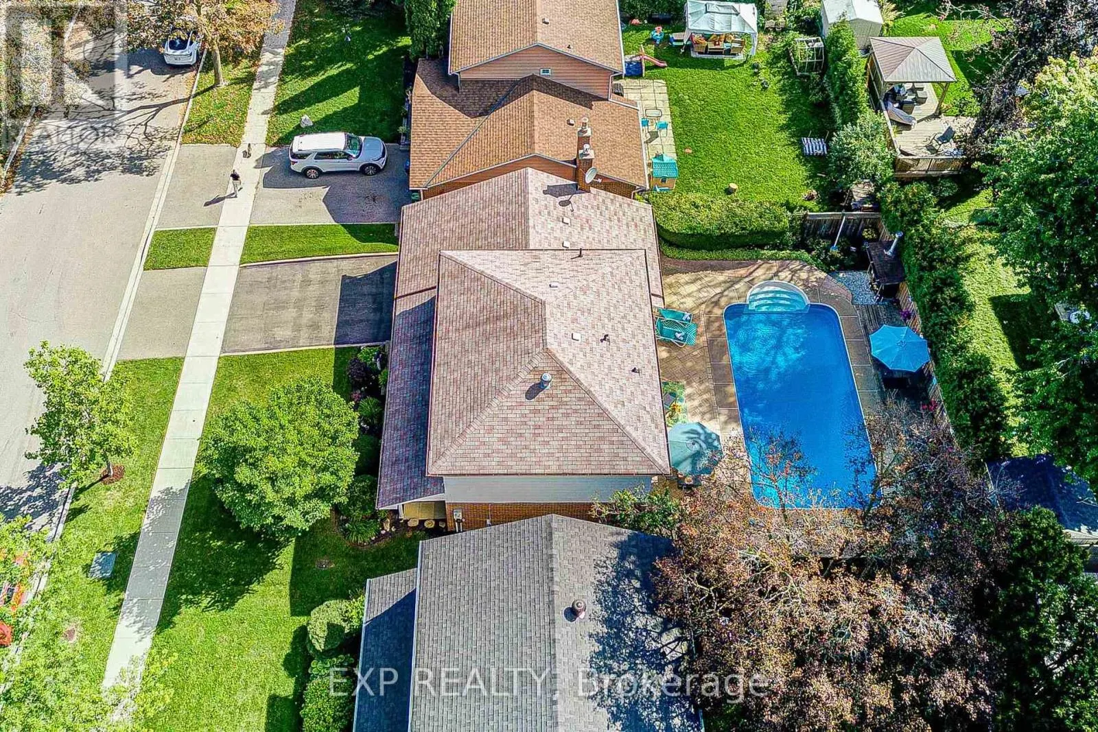 17 RUSTYWOOD DRIVE