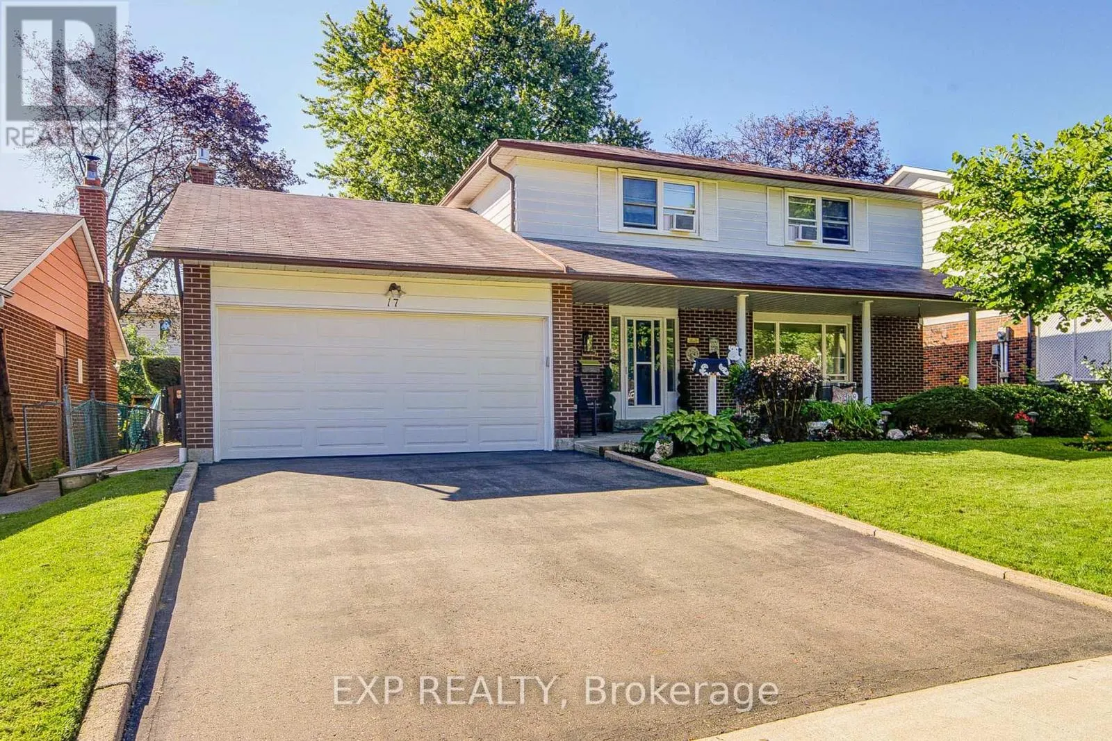 17 RUSTYWOOD DRIVE