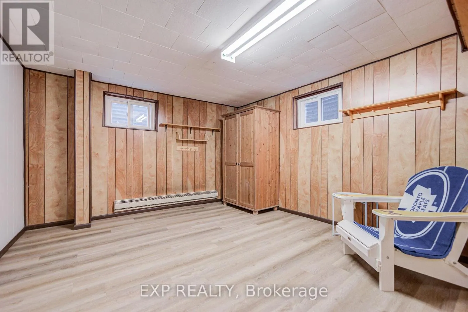 17 RUSTYWOOD DRIVE