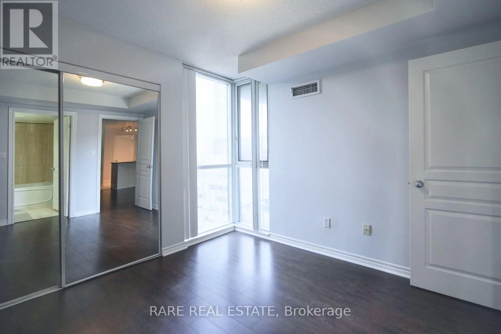1703 - 801 BAY STREET