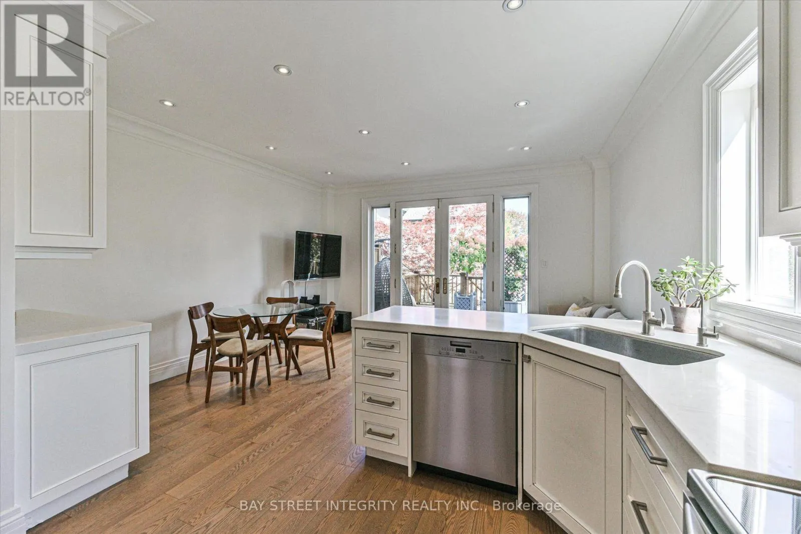 354 OLD ORCHARD GROVE